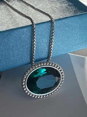 Touchstone Crystal Necklace Deep Emerald Green Swarovski Crystal BNIB